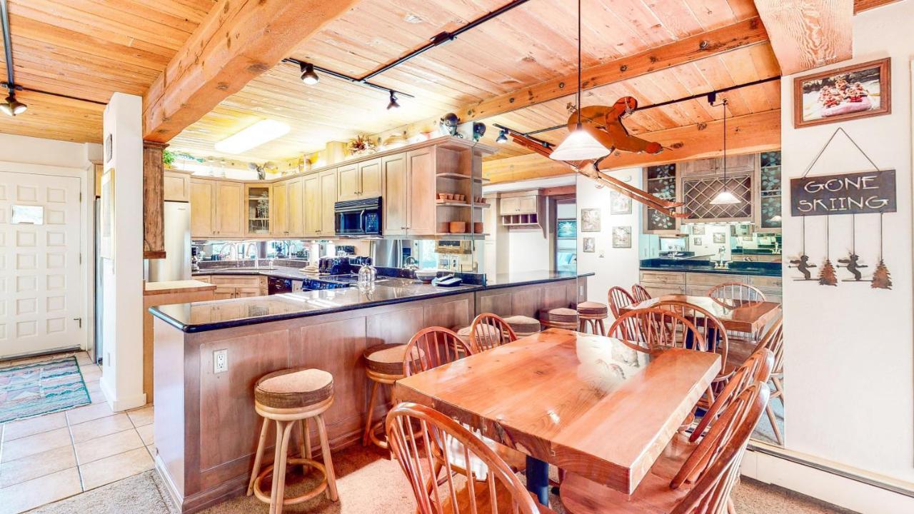 Interlude Condominiums 2 Bedroom Premier Unit 209 Snowmass Village Zimmer foto